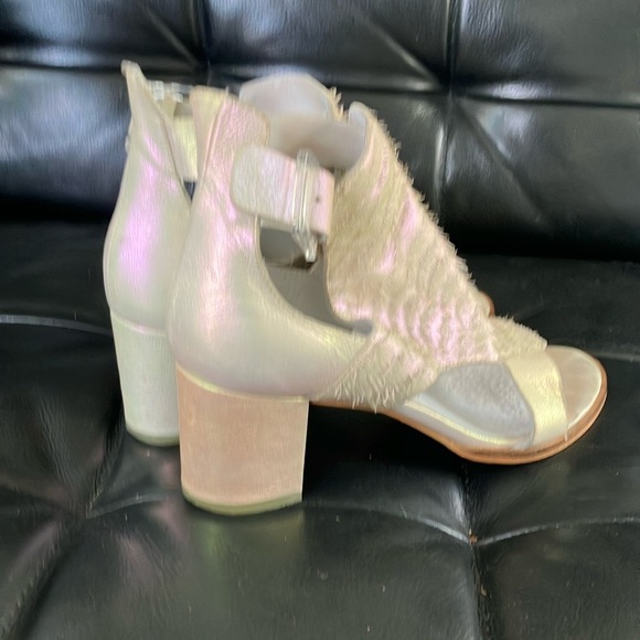Women’s size 38 Spanish leather Miista- London Cream 2.5” Shoes - Imperfect - Picture 15 of 16